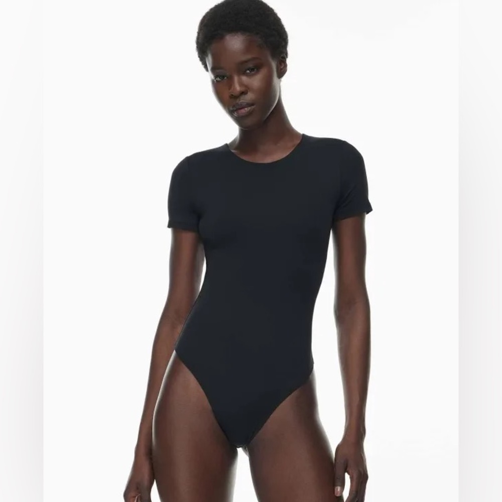 NWT Aritzia Contour Bodysuit